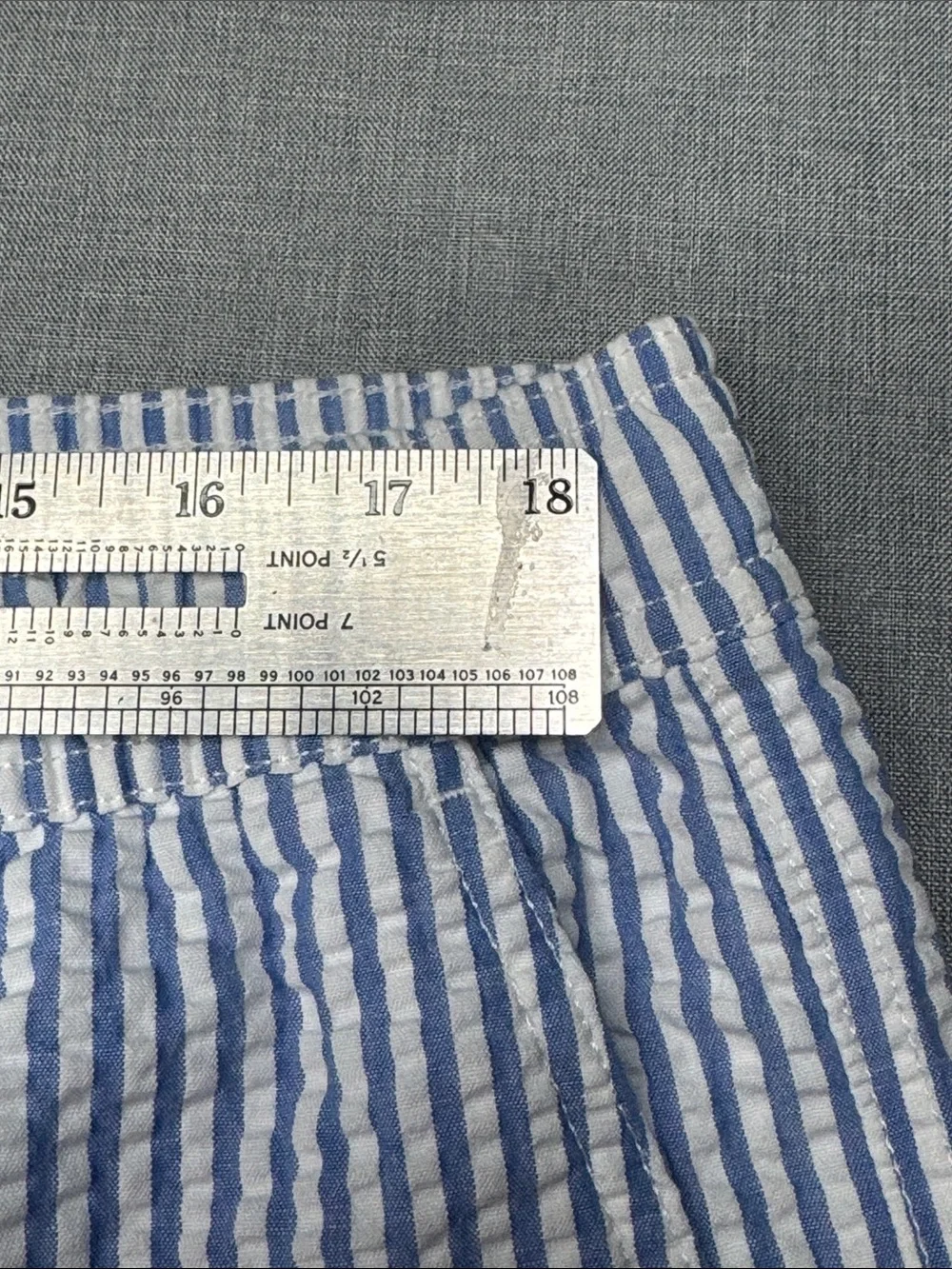Crew men’s XL Blue and White Seersucker Stripe Swim Shorts